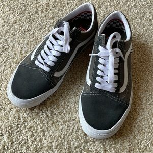Vans PopCush skateboarding shoes, mens 10.5, worn once, EUC